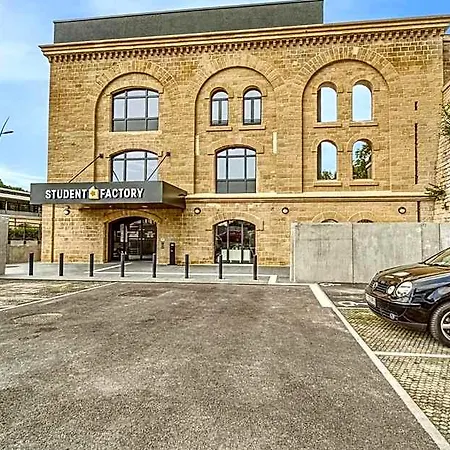 Lejlighedshotel Student Factory Treves 3*